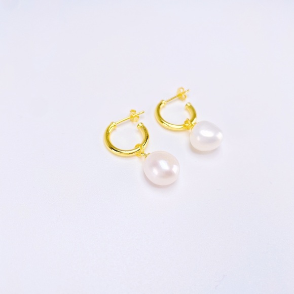 Selena Freshwater Baroque Pearl High Shine Hoop 18K Gold S925 - Picture 3 of 9